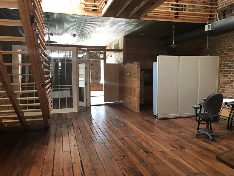 More Photos Of 714 Gay, Knoxville General Retail For Lease
