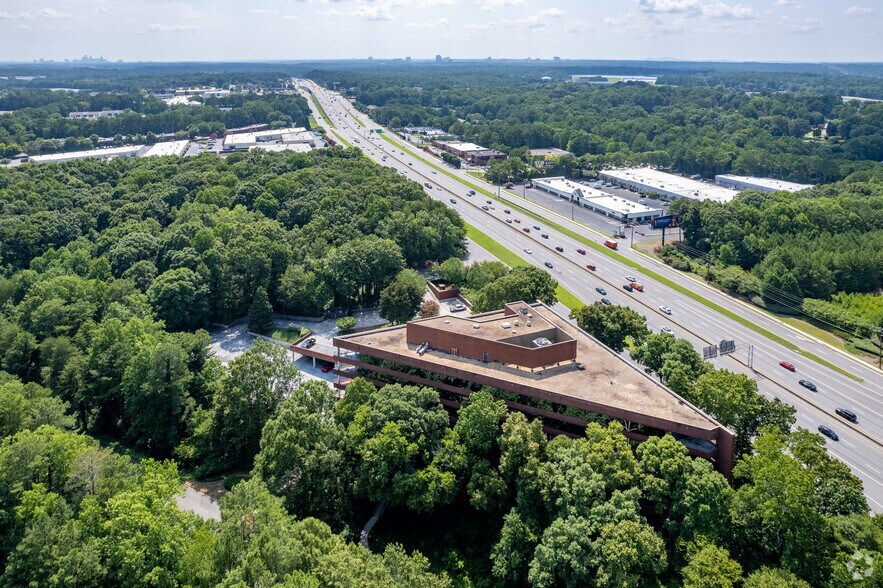 More Photos Of 3091 Governors Lake Dr, Peachtree Corners Office For Lease