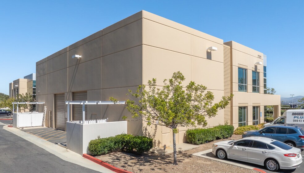 More Photos Of 27321-27327 Via Industria, Temecula Light Distribution For Lease