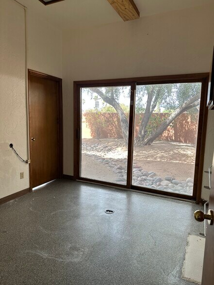 More Photos Of 8401 E 22nd St, Tucson Office For Lease