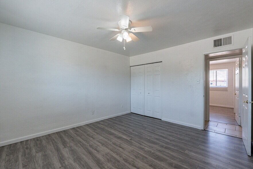 More Photos Of 3115 N 55th Ave, Phoenix Apartments For Sale
