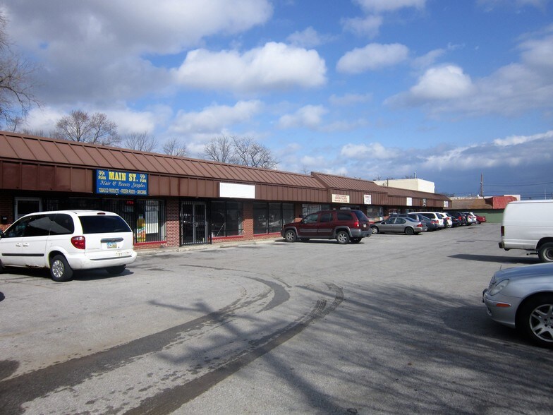 More Photos Of 3850-3872 E Main St, Columbus Storefront For Lease