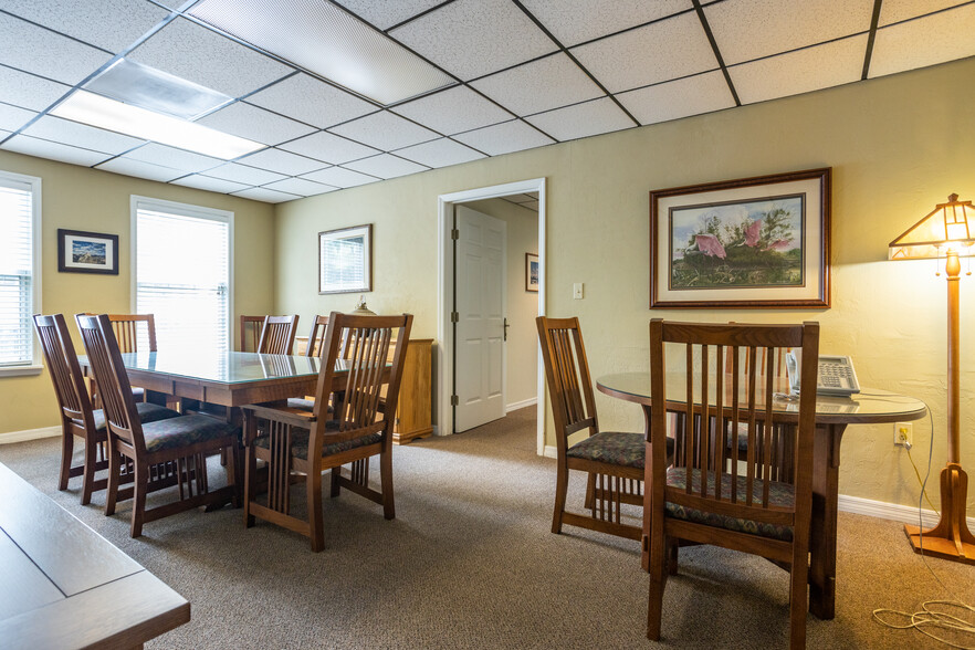 More Photos Of 1013 SW 2nd Ave, Gainesville Office For Sale