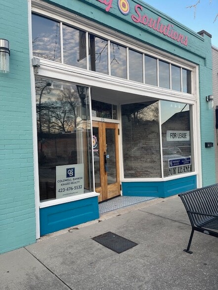 More Photos Of 115 Gordon St, Chickamauga Storefront For Sale