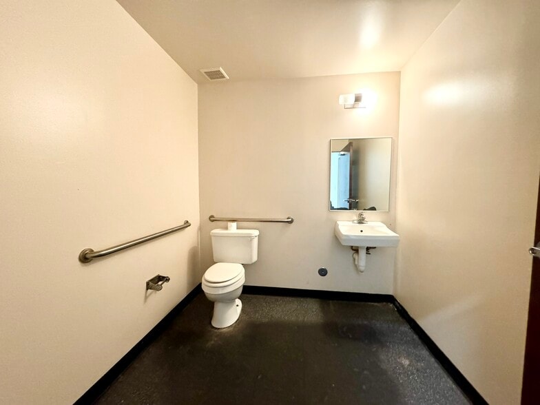 More Photos Of 4328-4330 NW 120th Ave, Coral Springs Warehouse For Sale