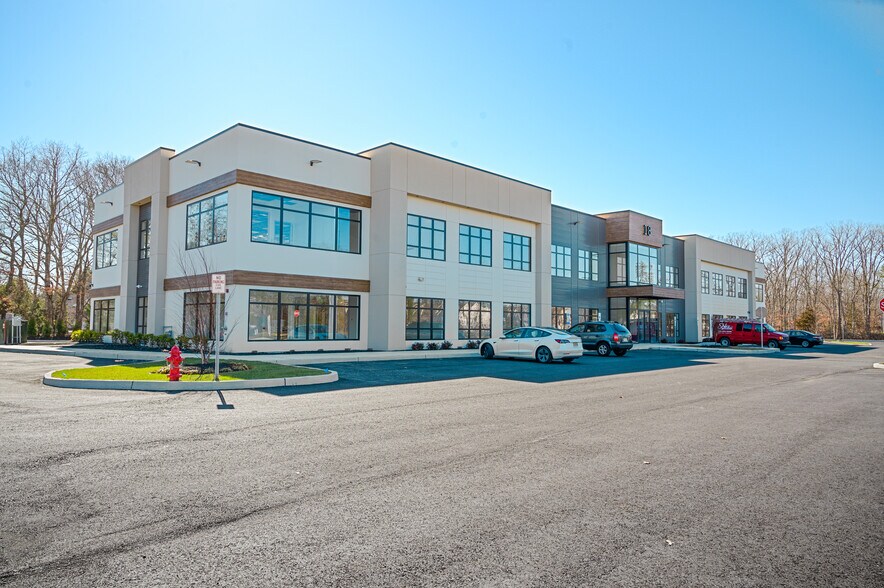 More Photos Of 18 Cox Cro Rd, Toms River Loft Creative Space For Lease