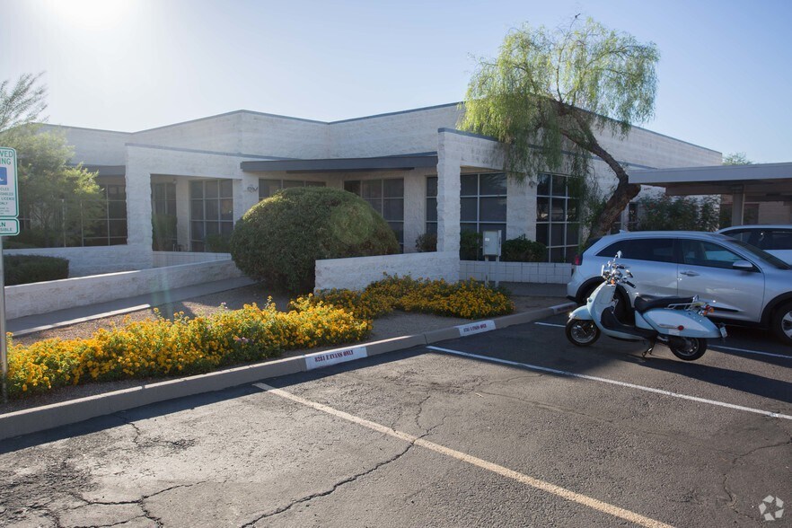More Photos Of 8281 E Evans Rd, Scottsdale Light Manufacturing For Lease