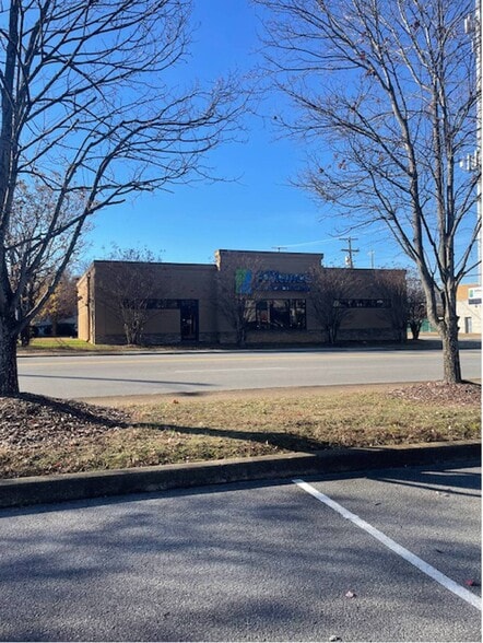 More Photos Of 2400 McCallie Ave, Chattanooga Medical For Sale