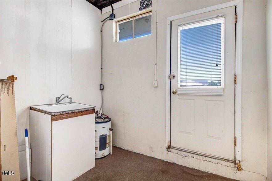 More Photos Of 103 Main St, Micro Specialty For Sale