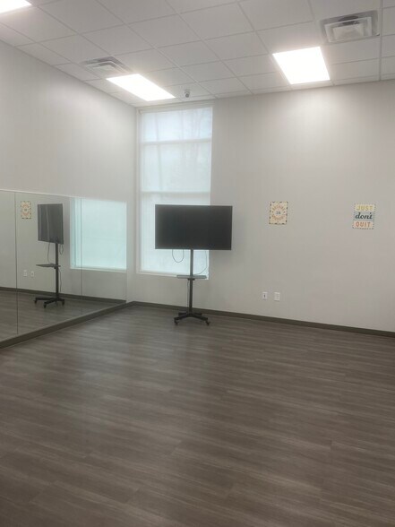 More Photos Of 275 Carpenter Hill Ln, Cary Coworking Space