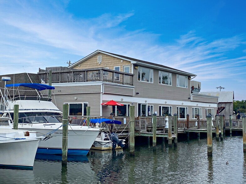 More Photos Of 14442 Solomons Island Rd, Solomons Restaurant For Lease