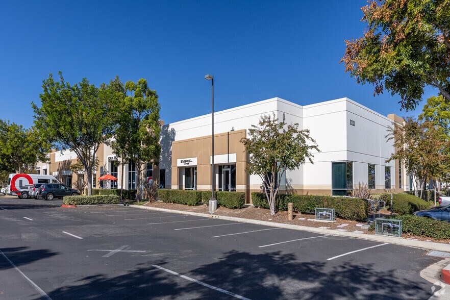 More Photos Of 3132 Tiger Run Ct, Carlsbad Research And Development For Lease