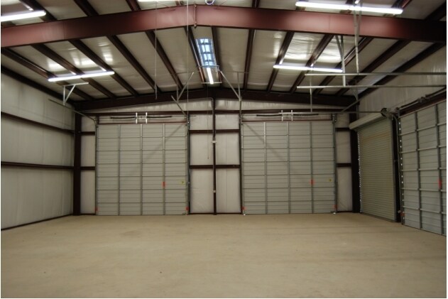 More Photos Of 371 Corgey Rd, Pleasanton Distribution For Lease