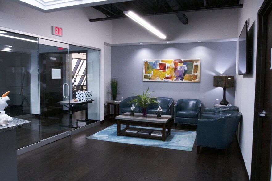 More Photos Of 20300 W 12 Mile Rd, Southfield Office For Lease