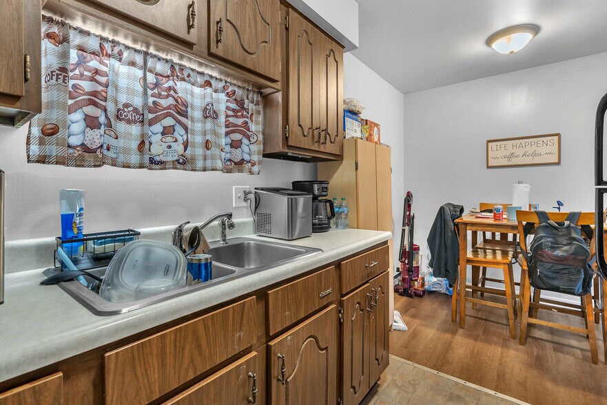 More Photos Of 100 E Market St, Piper City Apartments For Sale