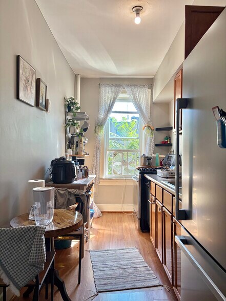 More Photos Of 290 Kings Hwy, Brooklyn General Retail For Sale