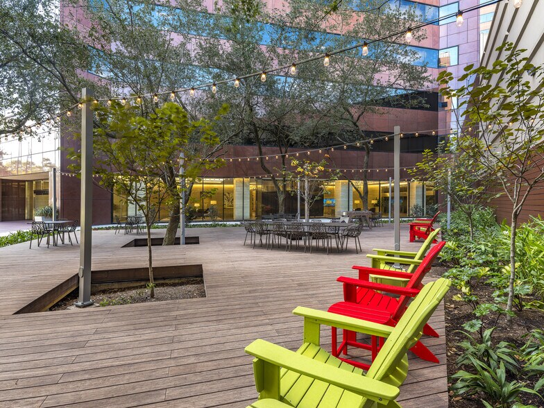 More Photos Of 777 N Eldridge Pky, Houston Office For Lease