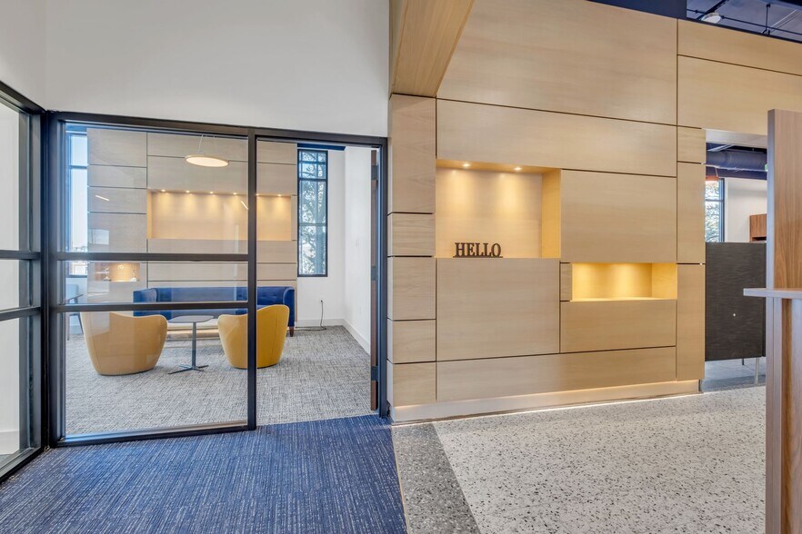 More Photos Of 2200 8th Ave S, Nashville Showroom For Lease