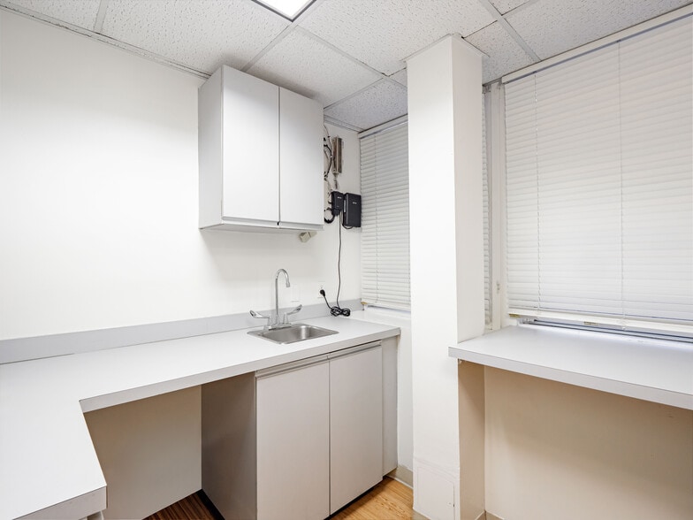 More Photos Of 875-877 Park Ave, New York Apartments For Sale