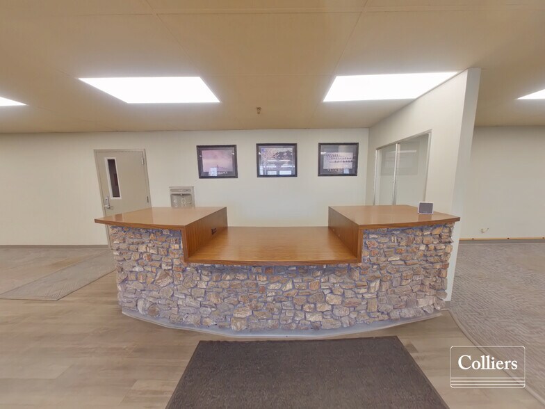 More Photos Of 1600 N 89th St, Fairview Heights Warehouse For Lease