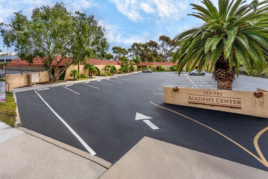 More Photos Of 763-781 Academy Dr, Solana Beach Medical For Lease