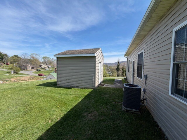 More Photos Of 170 S 16th St, Wytheville Office For Sale