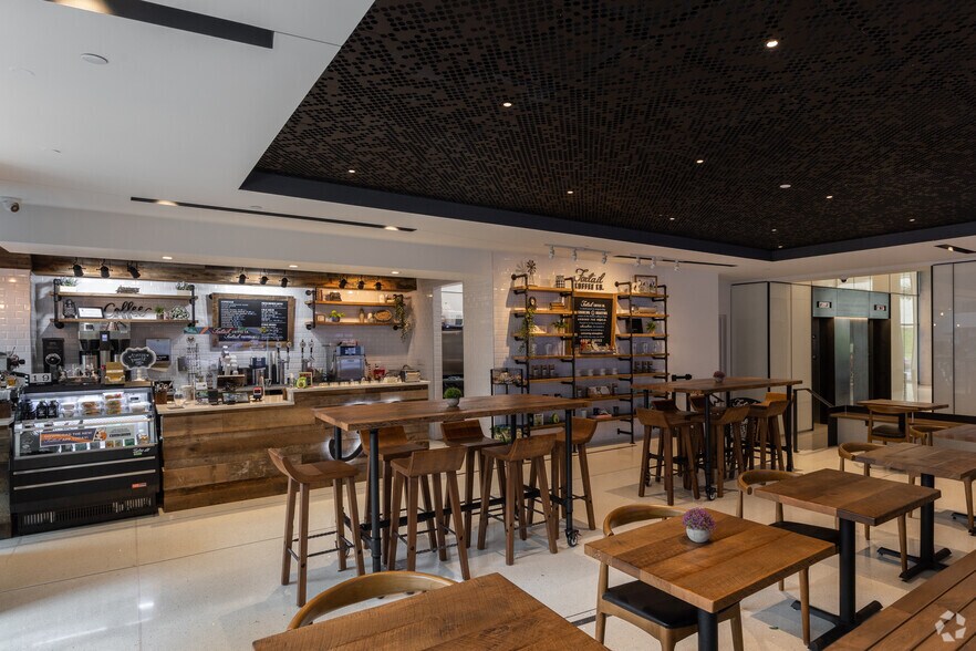 More Photos Of 333 S Garland Ave, Orlando Office For Lease