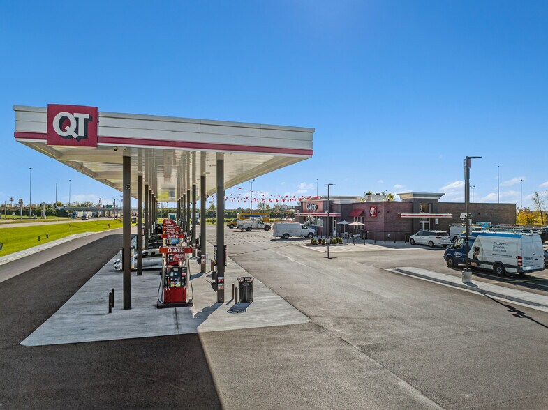 More Photos Of 6579 Garringer-Edgefield rd, Jeffersonville Convenience Store For Sale