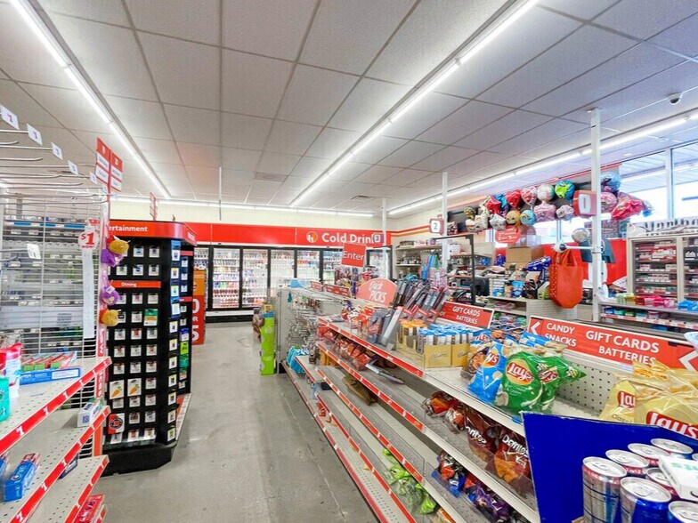 More Photos Of 3277 Taylor Blvd, Louisville Freestanding For Sale