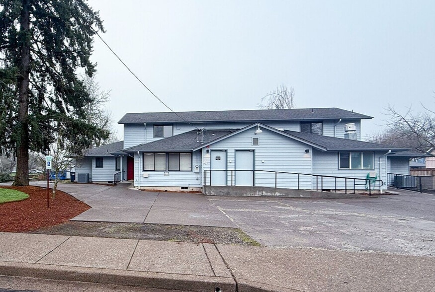 Primary Photo Of 3692 Hickory Ave, Eugene Assisted Living For Sale