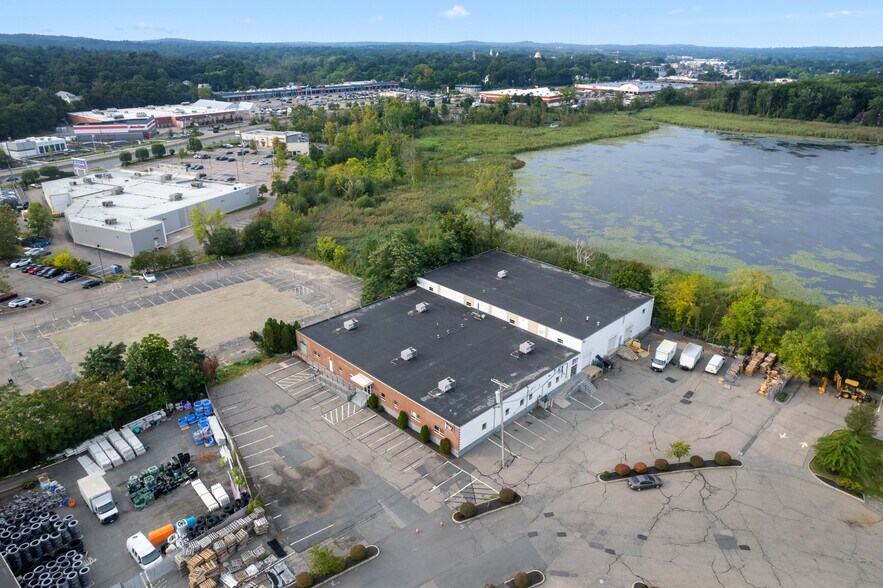 More Photos Of 110-120 Stergis Way, Dedham Research And Development For Lease