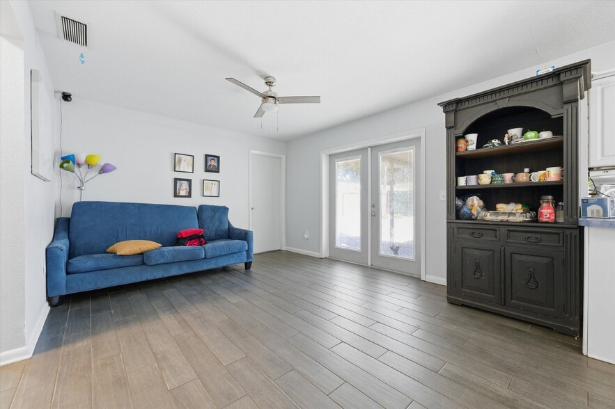 More Photos Of 6104 Polk Ave, Lakeland Religious Facility For Sale