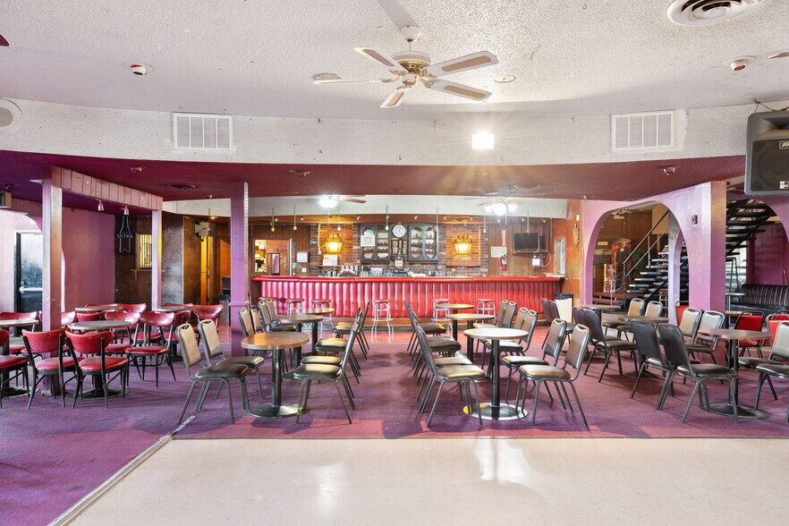 More Photos Of 276 Union Ave, Bakersfield Religious Facility For Sale