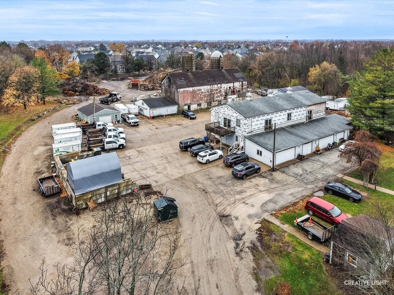 Primary Photo Of 3711 W Algonquin Rd, Algonquin Flex For Sale