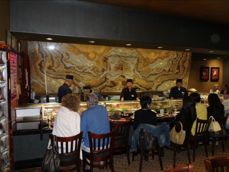 More Photos Of 100-168 S Fairmont Blvd, Anaheim Storefront For Lease