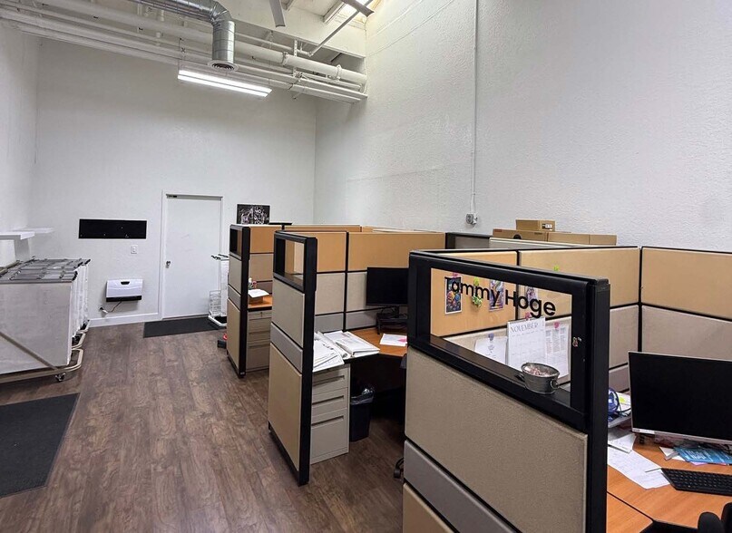 More Photos Of 4749 Bennett Dr, Livermore Research And Development For Lease
