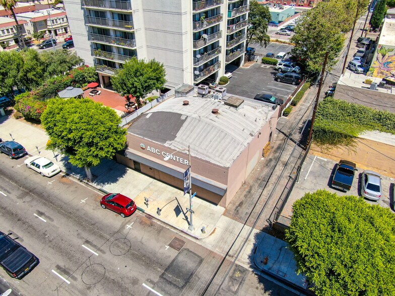 More Photos Of 127 W 7th St, Long Beach Storefront For Sale