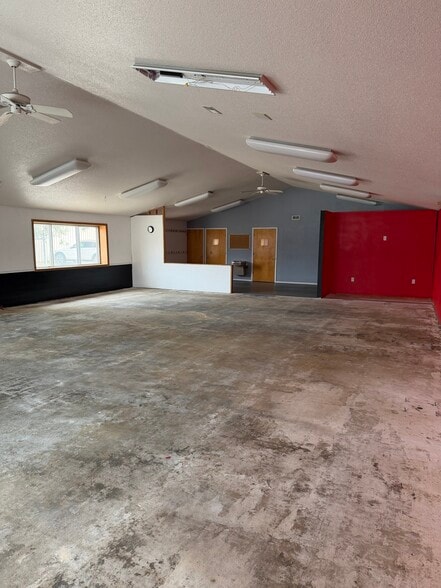 More Photos Of 1430 Main Ave, Fargo General Retail For Lease