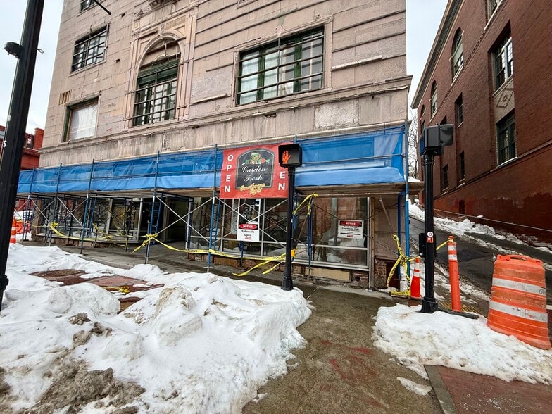 Primary Photo Of 204 Main St, Worcester Apartments For Lease