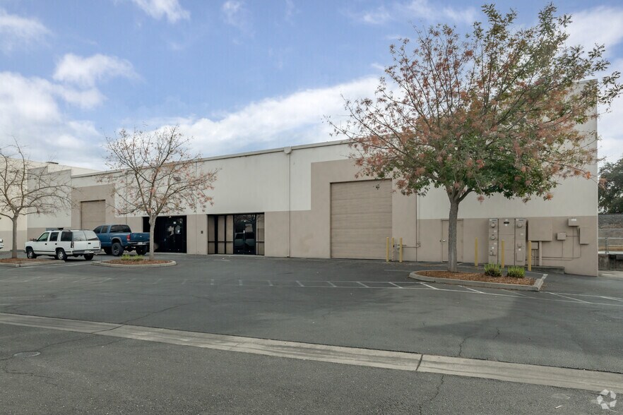 More Photos Of 1275 Triangle Ct, West Sacramento Warehouse For Lease
