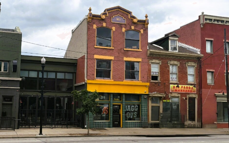 Primary Photo Of 1811 E Carson St, Pittsburgh Bar For Sale