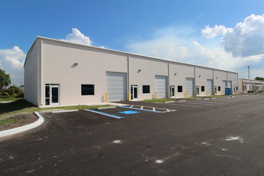 More Photos Of 6250-6270 Clarity Ct, Sarasota Unknown For Lease