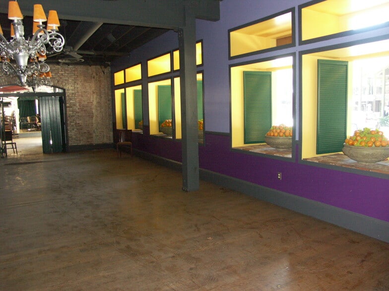 More Photos Of 101 W Green St, Pasadena Storefront Retail Office For Lease