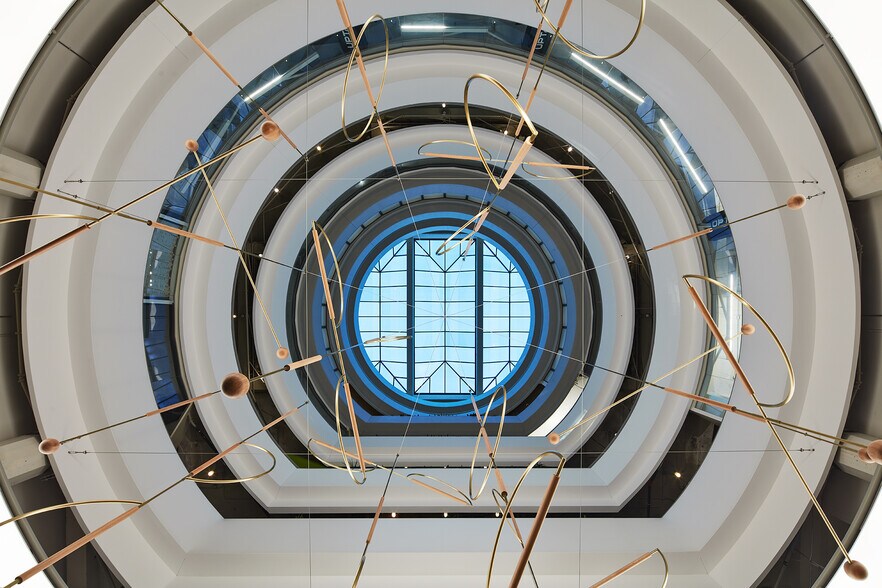 More Photos Of 600 W Chicago Ave, Chicago Office For Lease