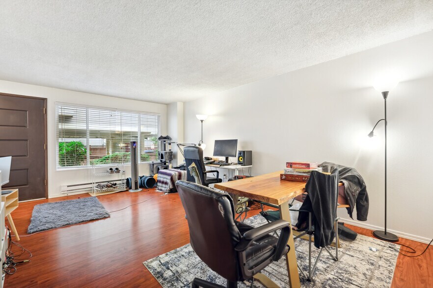 More Photos Of 1220 N 137th St, Seattle Apartments For Sale