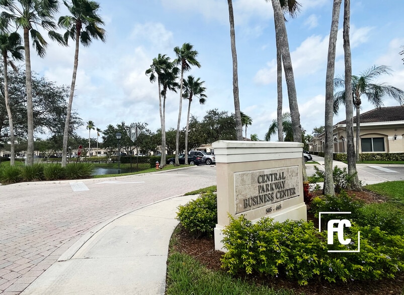 More Photos Of 609-673 SE Central Pky, Stuart Office For Sale