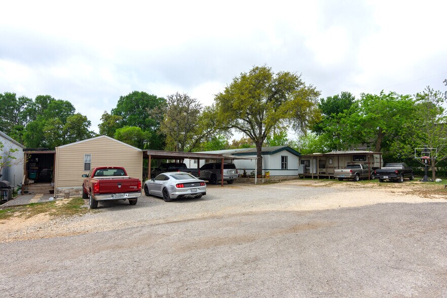 More Photos Of 2520 W Highway 290, Dripping Springs Light Manufacturing For Sale
