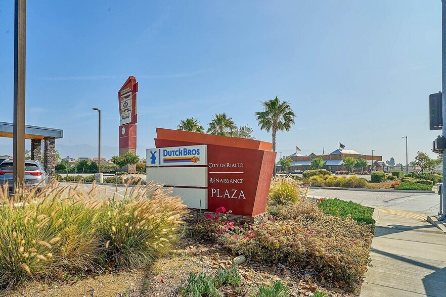 More Photos Of 1020 Renaissance Pky, Rialto Freestanding For Sale