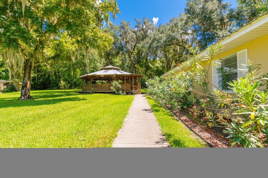 More Photos Of 15458 Snow Memorial Hwy, Brooksville Assisted Living For Sale