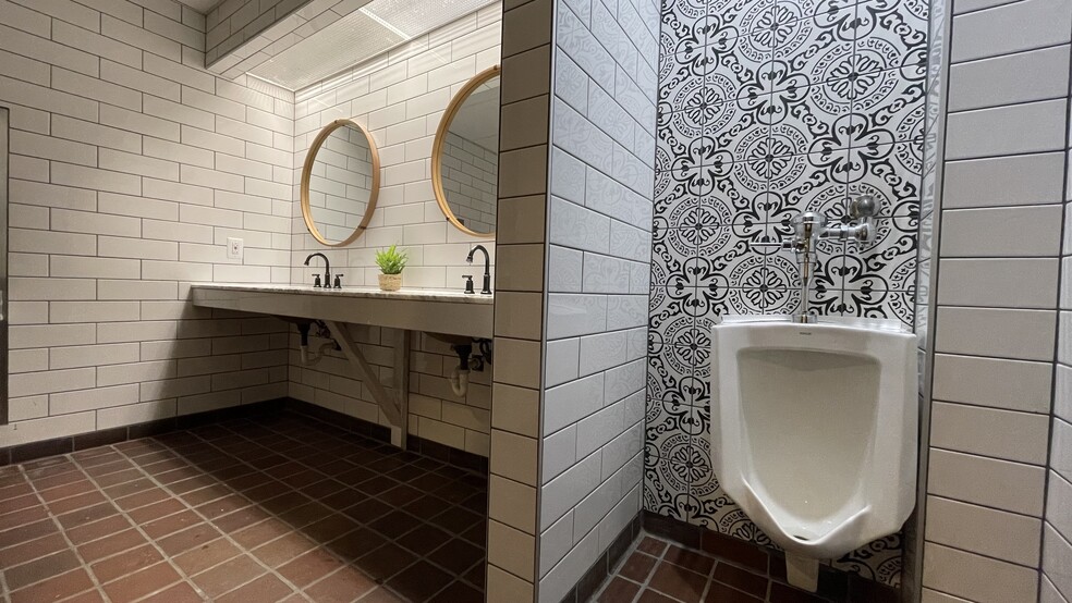 More Photos Of 5101 Thimsen Ave, Minnetonka Medical For Lease